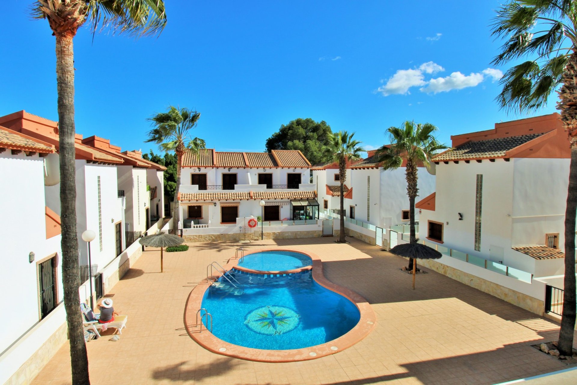 Herverkoop - Villa -
Villamartín - PAU 8