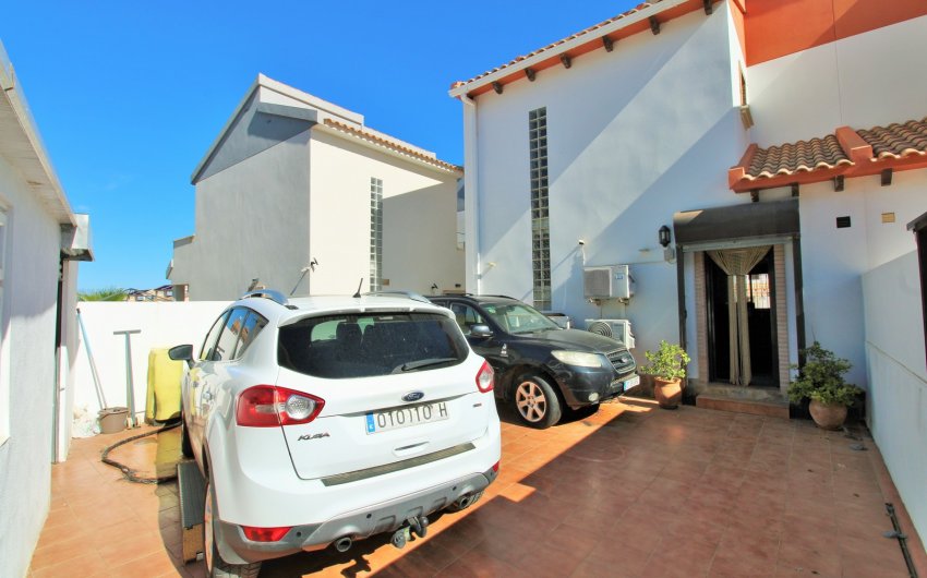 Herverkoop - Villa -
Villamartín - PAU 8