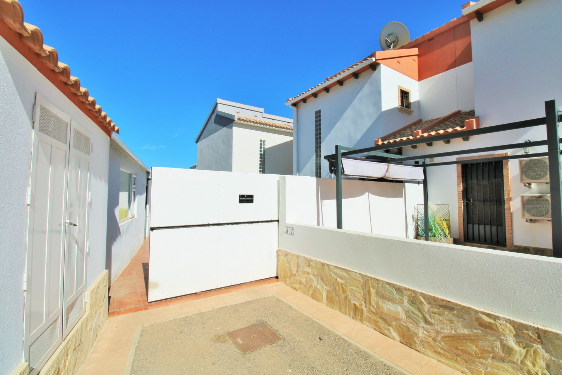 Herverkoop - Villa -
Villamartín - PAU 8