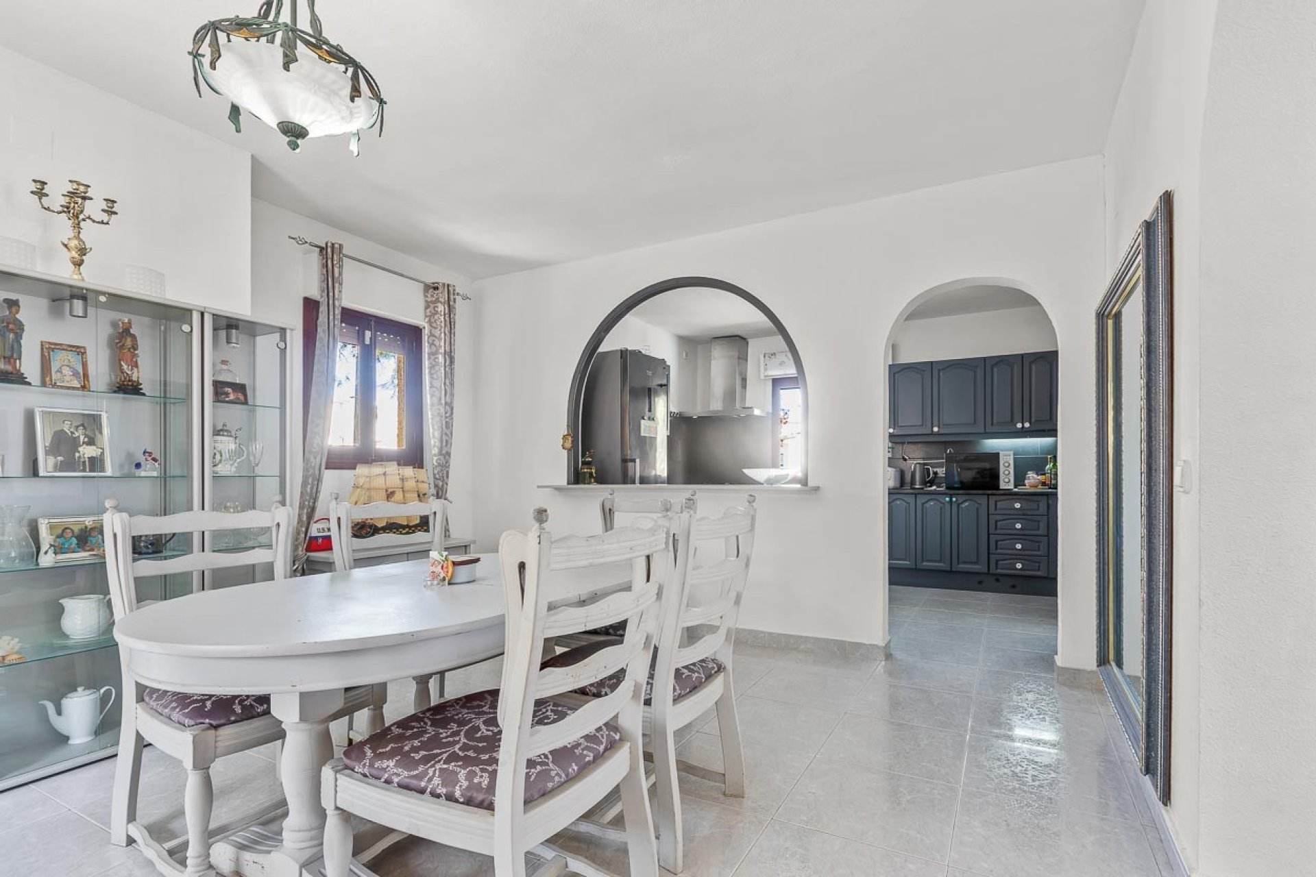 Herverkoop - Villa -
Villamartín - Res. Las Filipinas