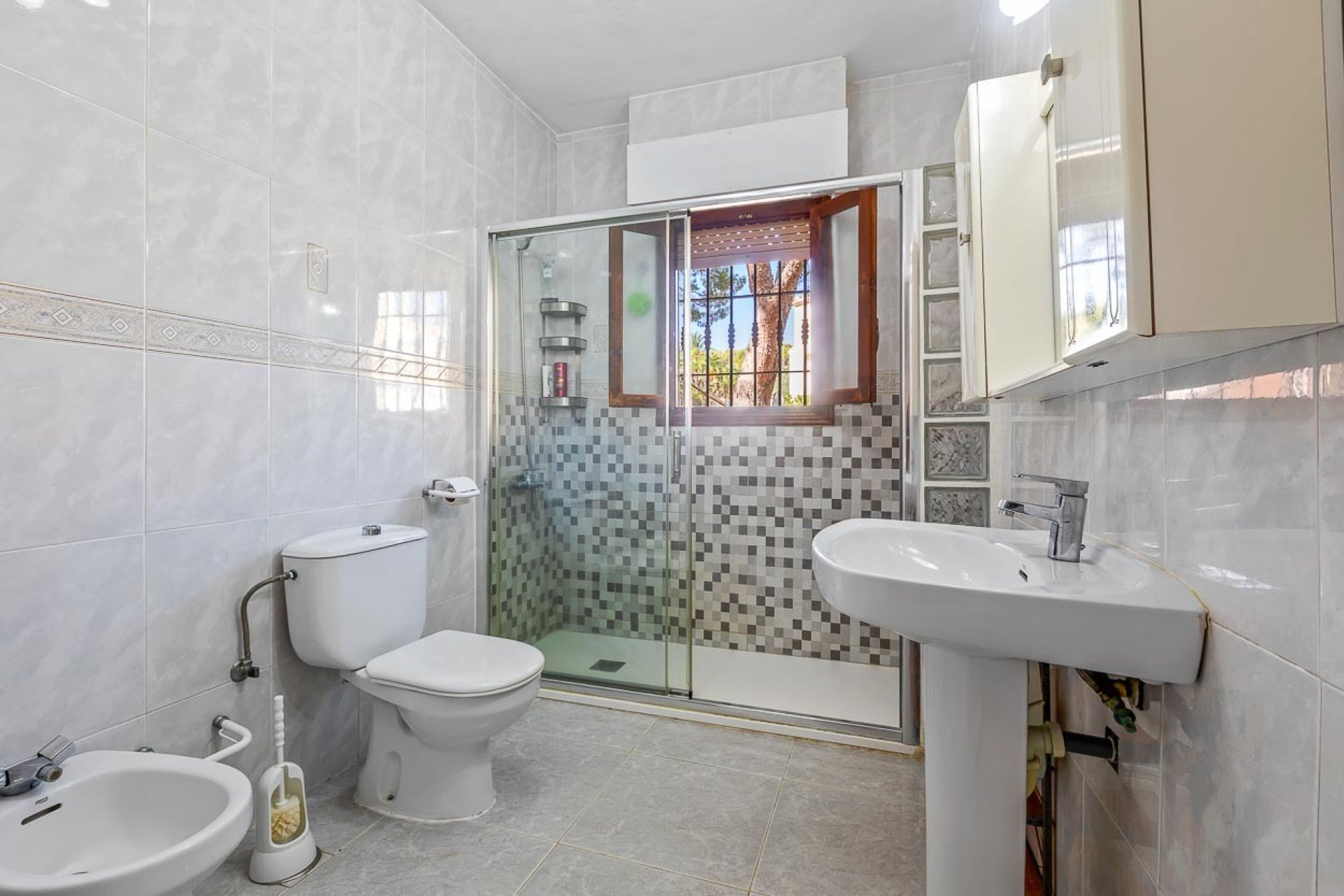 Herverkoop - Villa -
Villamartín - Res. Las Filipinas