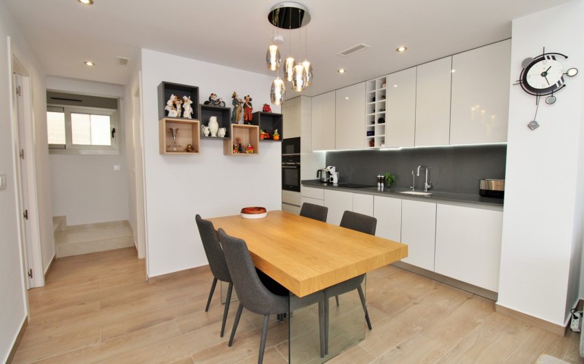 Herverkoop - Villa -
Villamartín