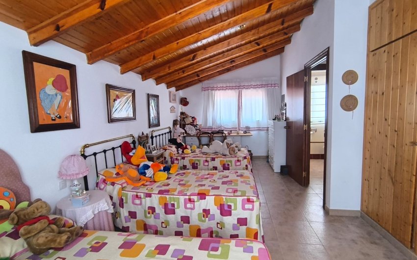 Herverkoop - Villa -
Villena - Inland