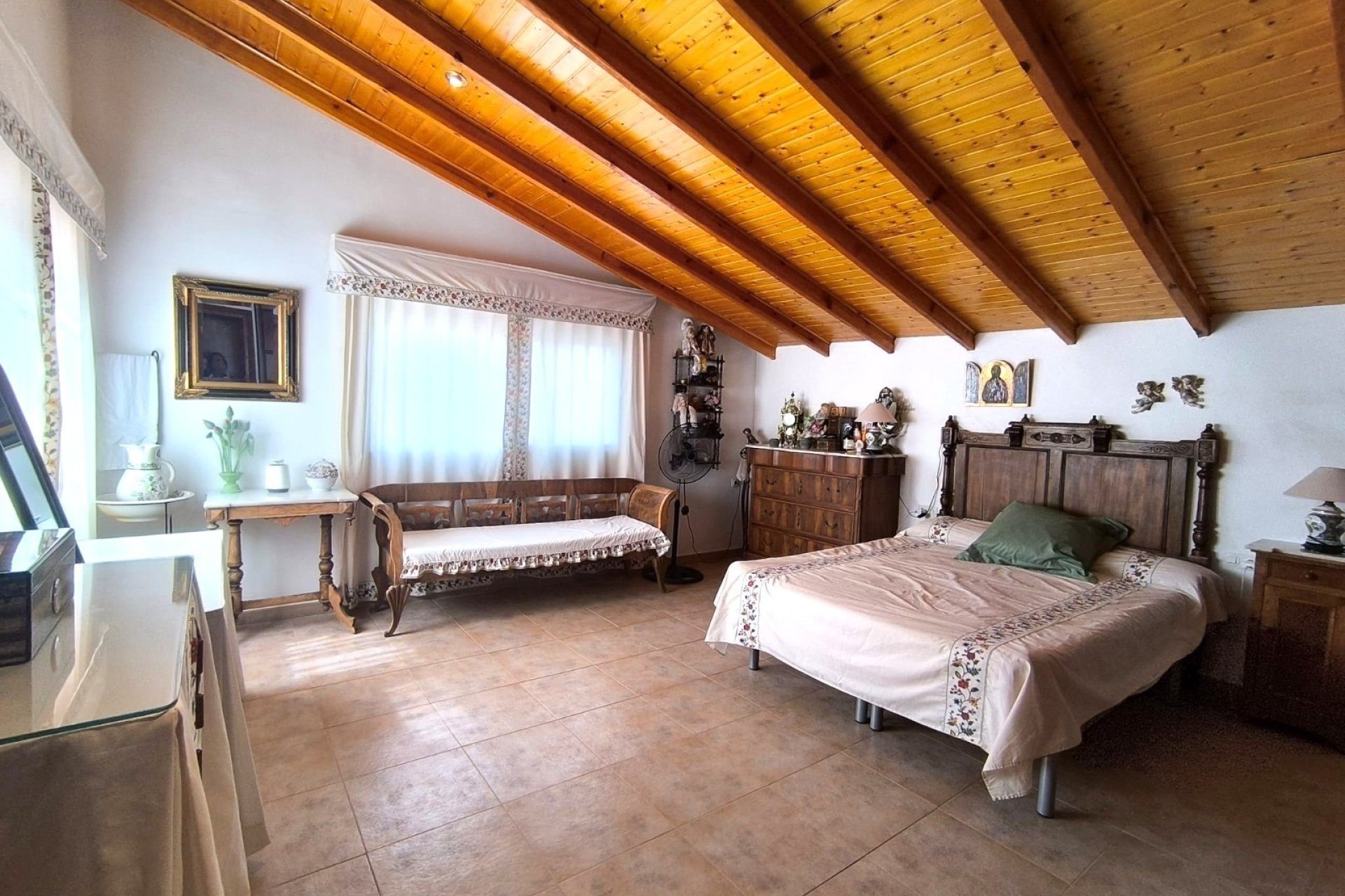Herverkoop - Villa -
Villena - Inland
