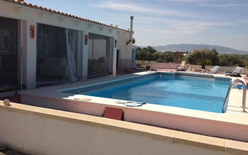 Herverkoop - Villa -
Villena - Inland