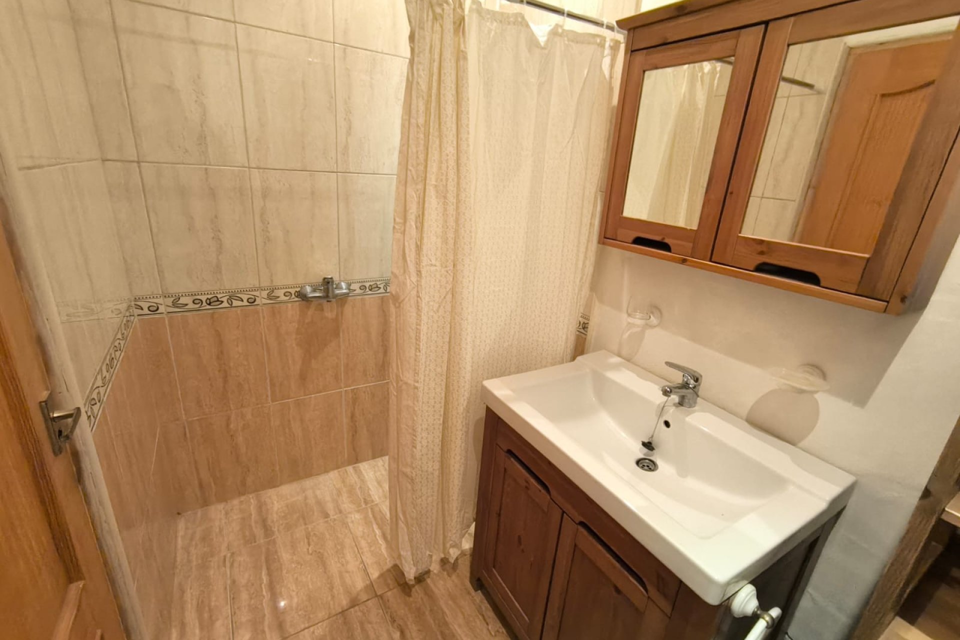 Herverkoop - Villa -
Villena - Inland