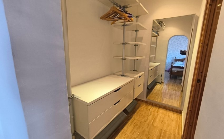 Herverkoop - Villa -
Villena - Inland