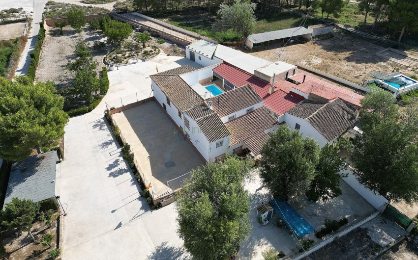 Herverkoop - Villa -
Villena