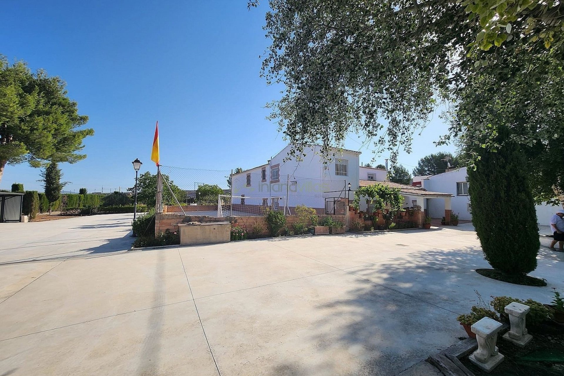 Herverkoop - Villa -
Villena