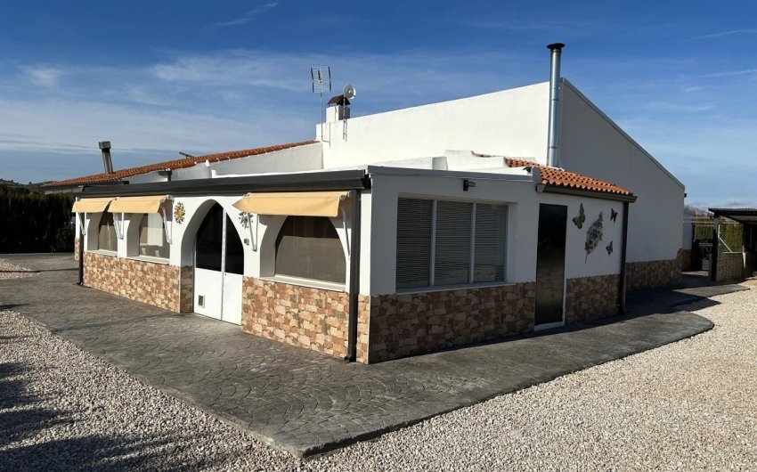 Herverkoop - Villa -
Villena