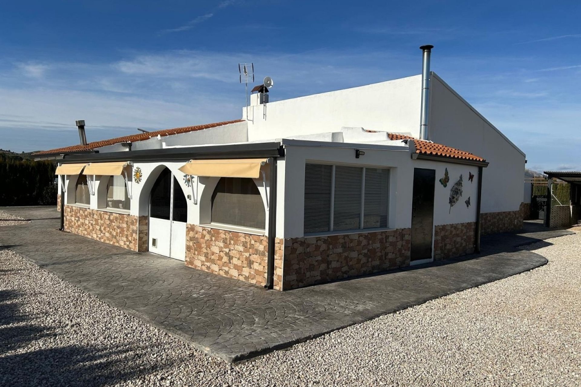 Herverkoop - Villa -
Villena