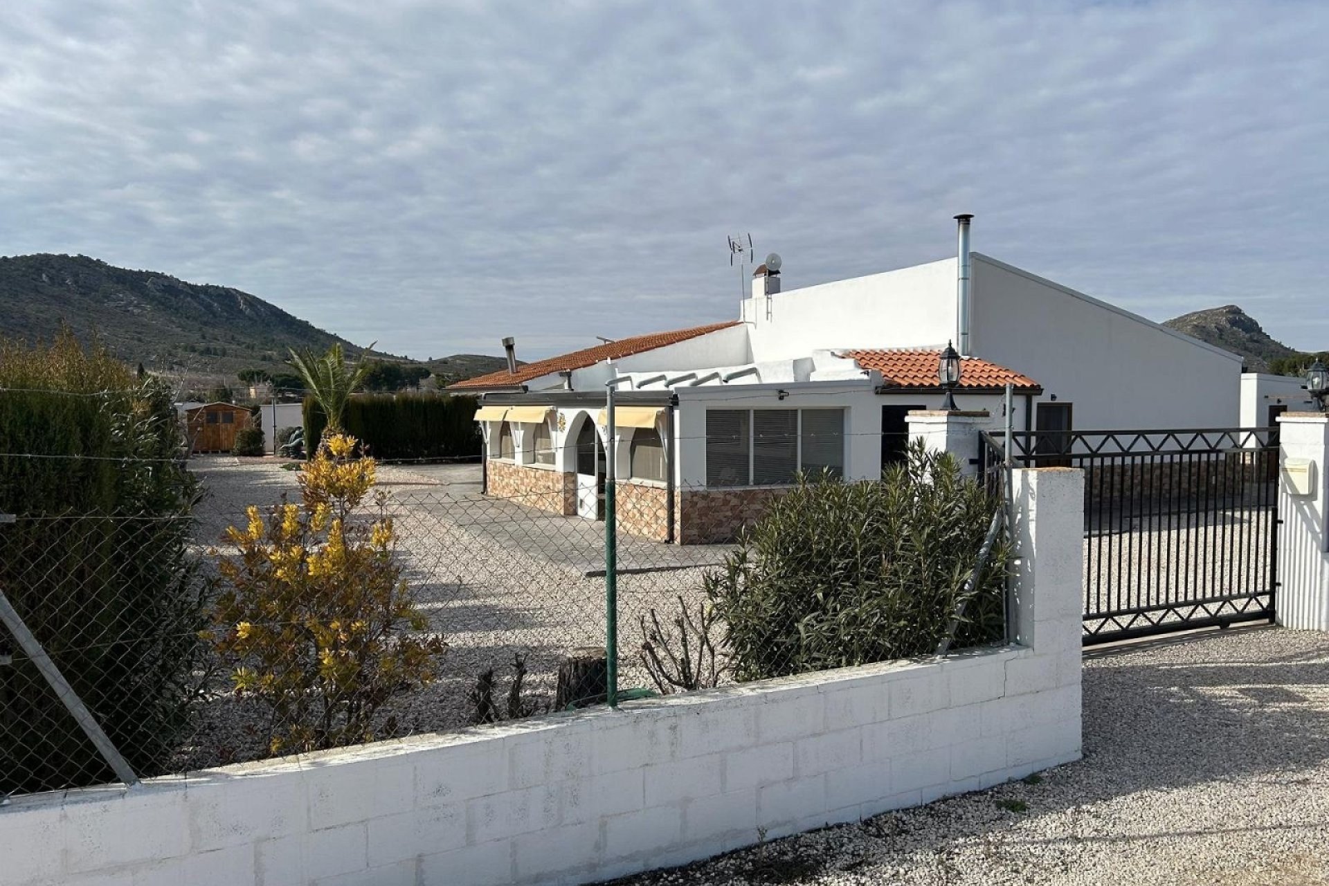 Herverkoop - Villa -
Villena