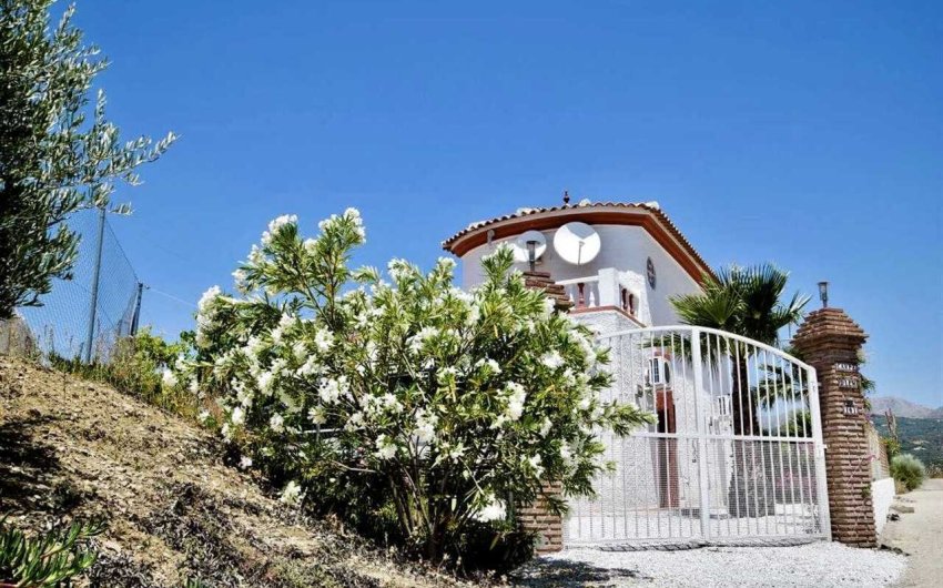 Herverkoop - Villa -
Vinuela - Inland