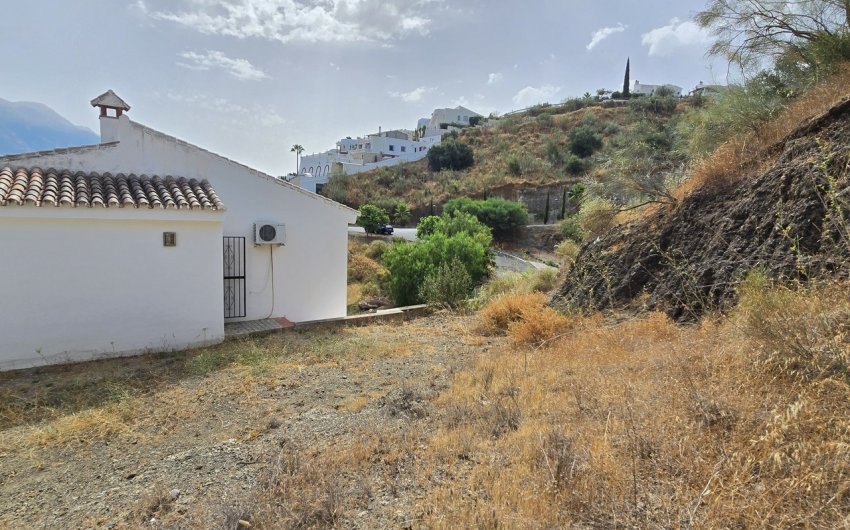 Herverkoop - Villa -
Vinuela - Inland