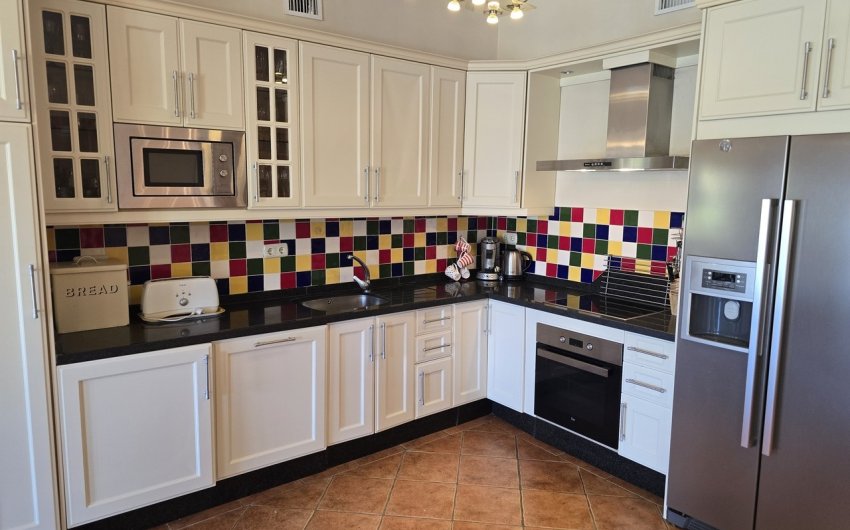 Herverkoop - Villa -
Vinuela - Inland