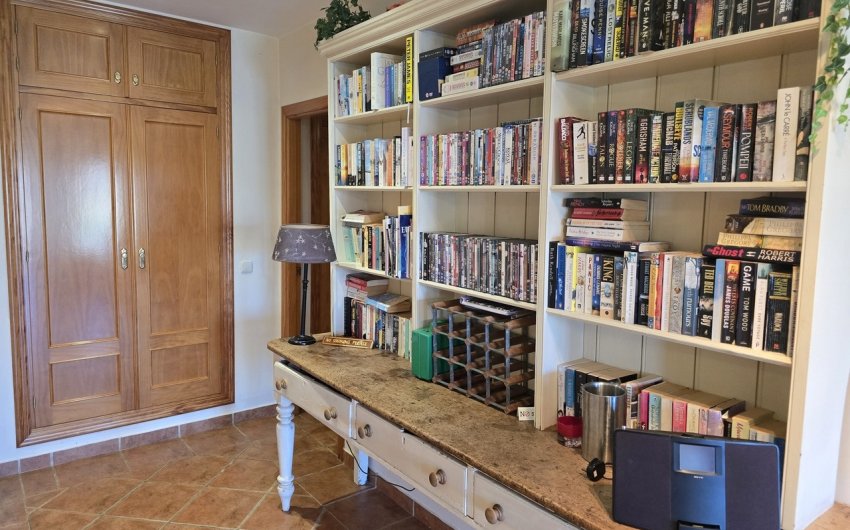 Herverkoop - Villa -
Vinuela - Inland