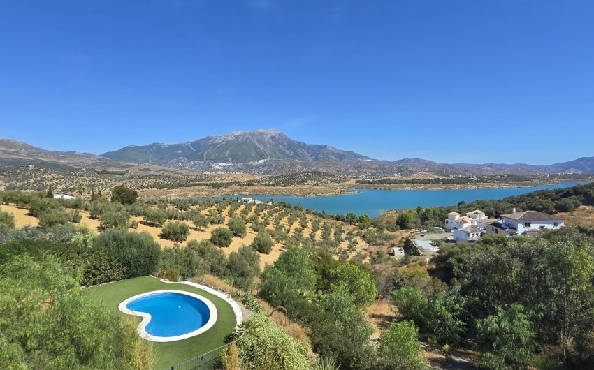 Herverkoop - Villa -
Vinuela - Inland