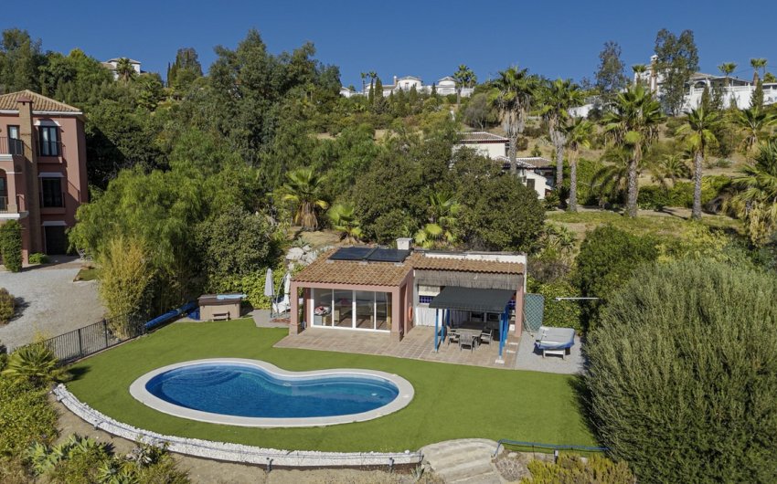 Herverkoop - Villa -
Vinuela - Inland