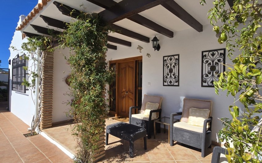 Herverkoop - Villa -
Vinuela - Inland