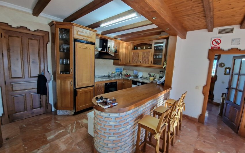 Herverkoop - Villa -
Vinuela - Inland