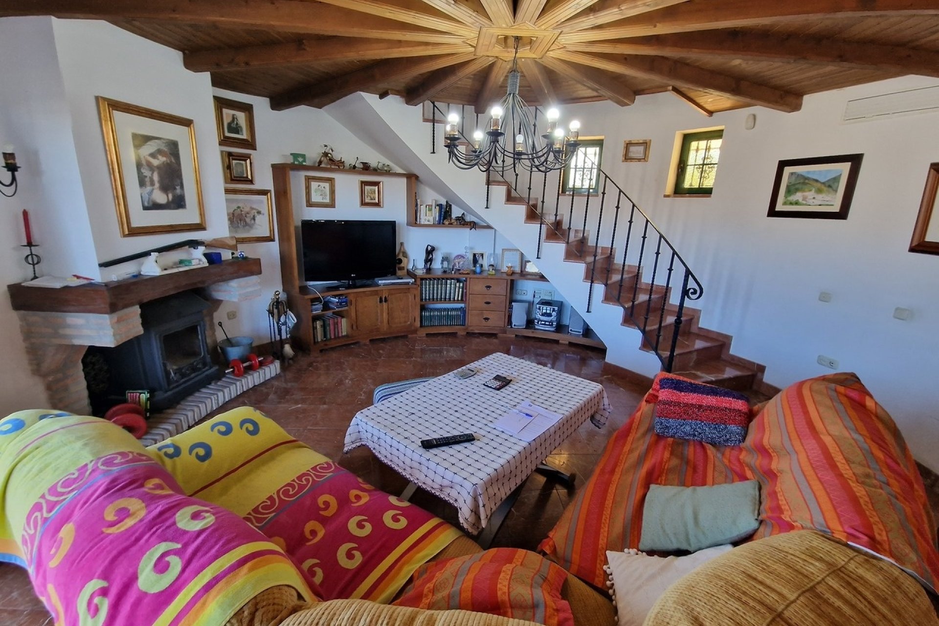 Herverkoop - Villa -
Vinuela - Inland