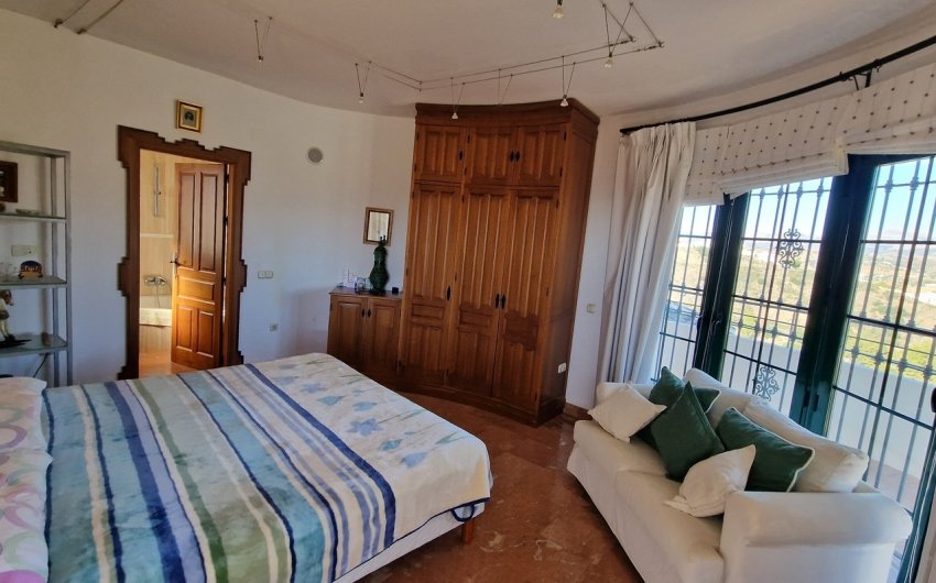 Herverkoop - Villa -
Vinuela - Inland