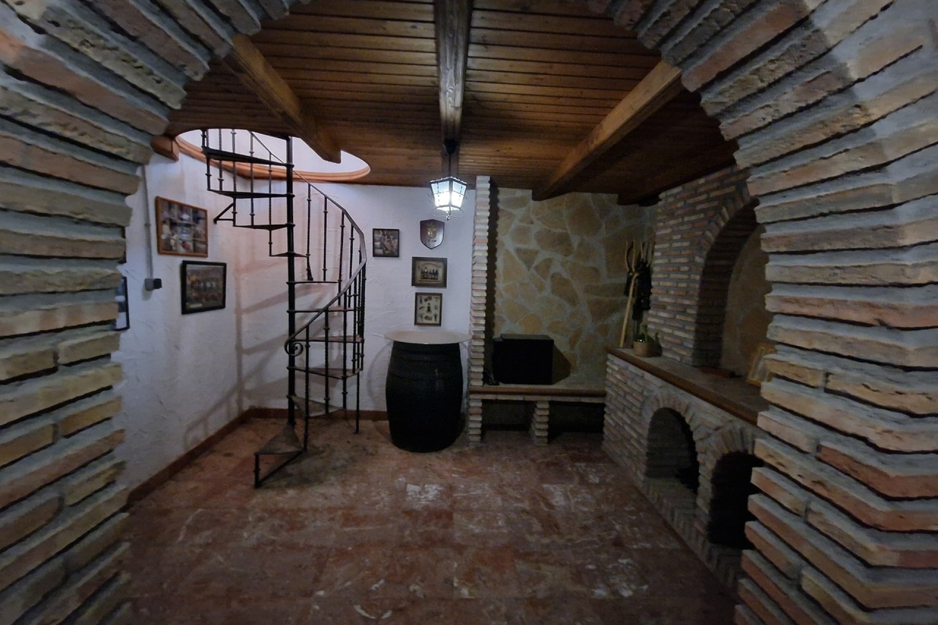 Herverkoop - Villa -
Vinuela - Inland