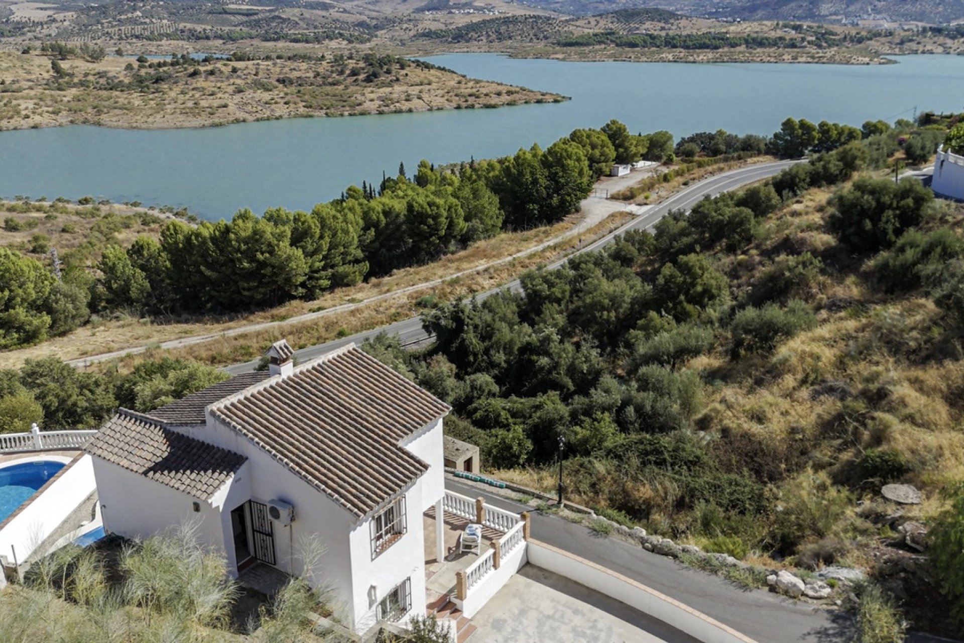 Herverkoop - Villa -
Vinuela - Inland