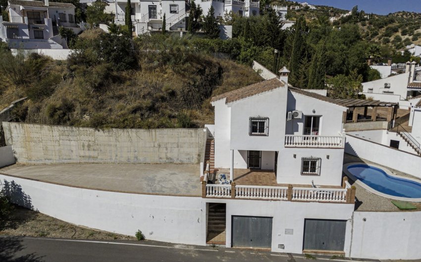 Herverkoop - Villa -
Vinuela - Inland