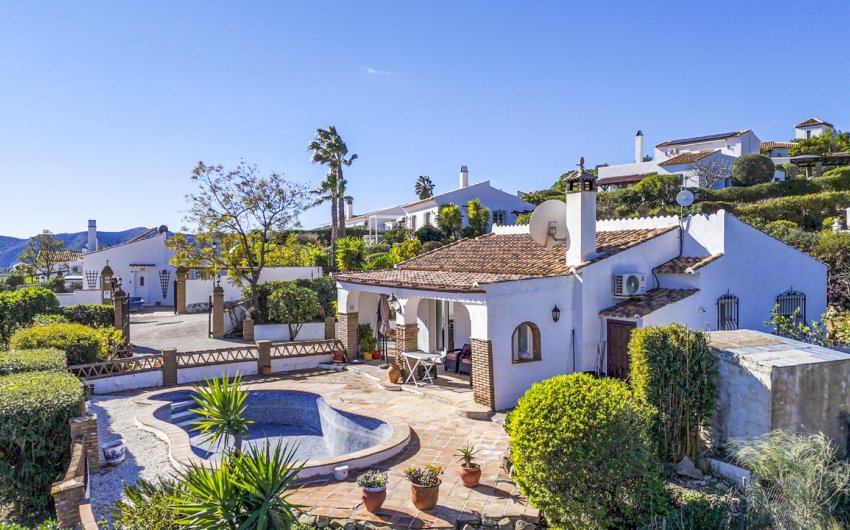 Herverkoop - Villa -
Vinuela - Inland