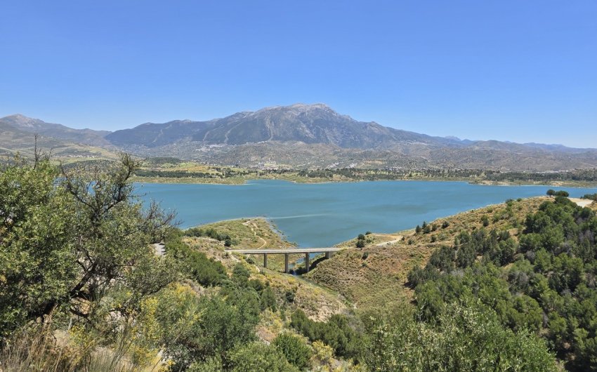 Herverkoop - Villa -
Vinuela - Inland