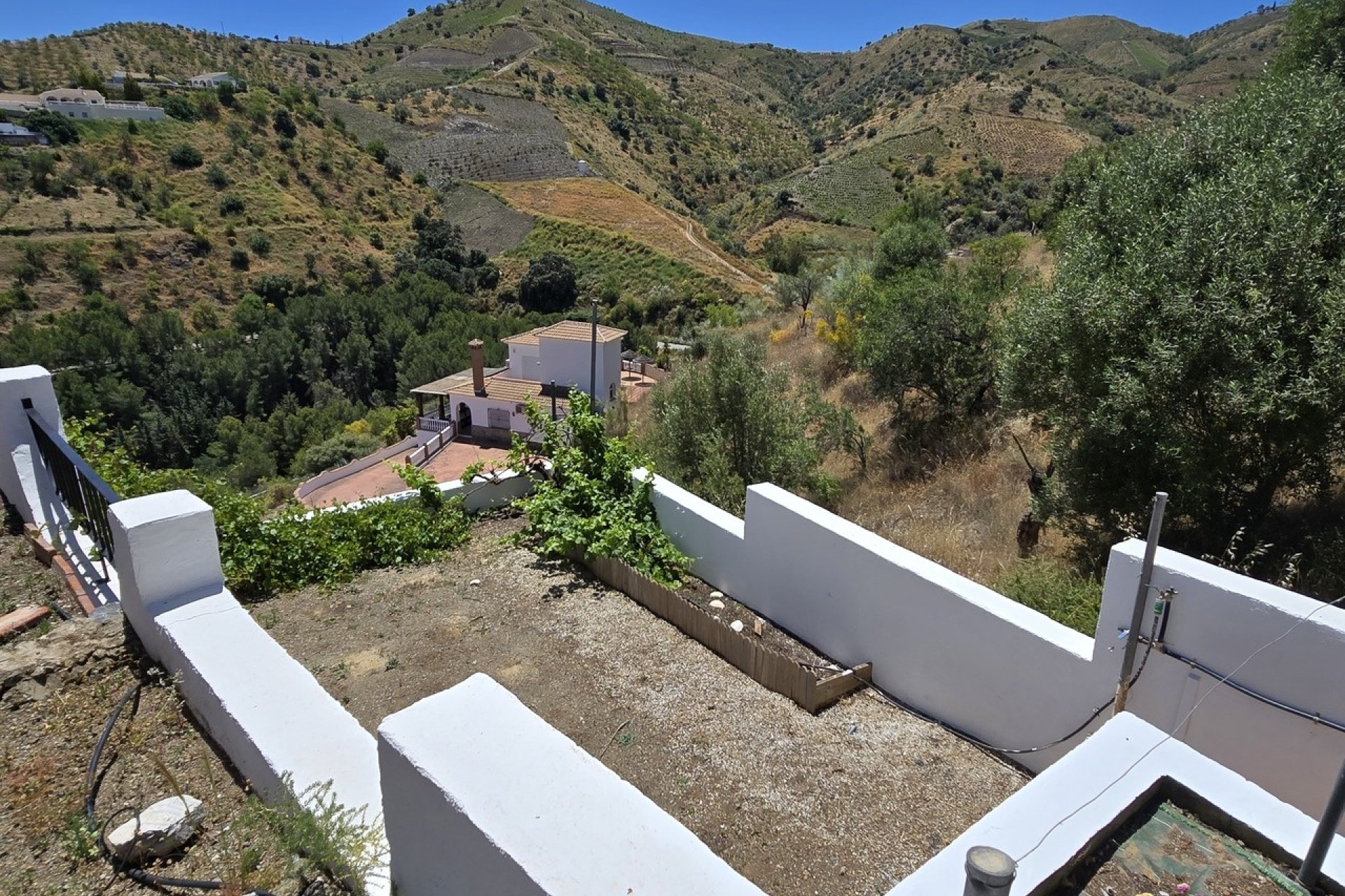 Herverkoop - Villa -
Vinuela - Inland