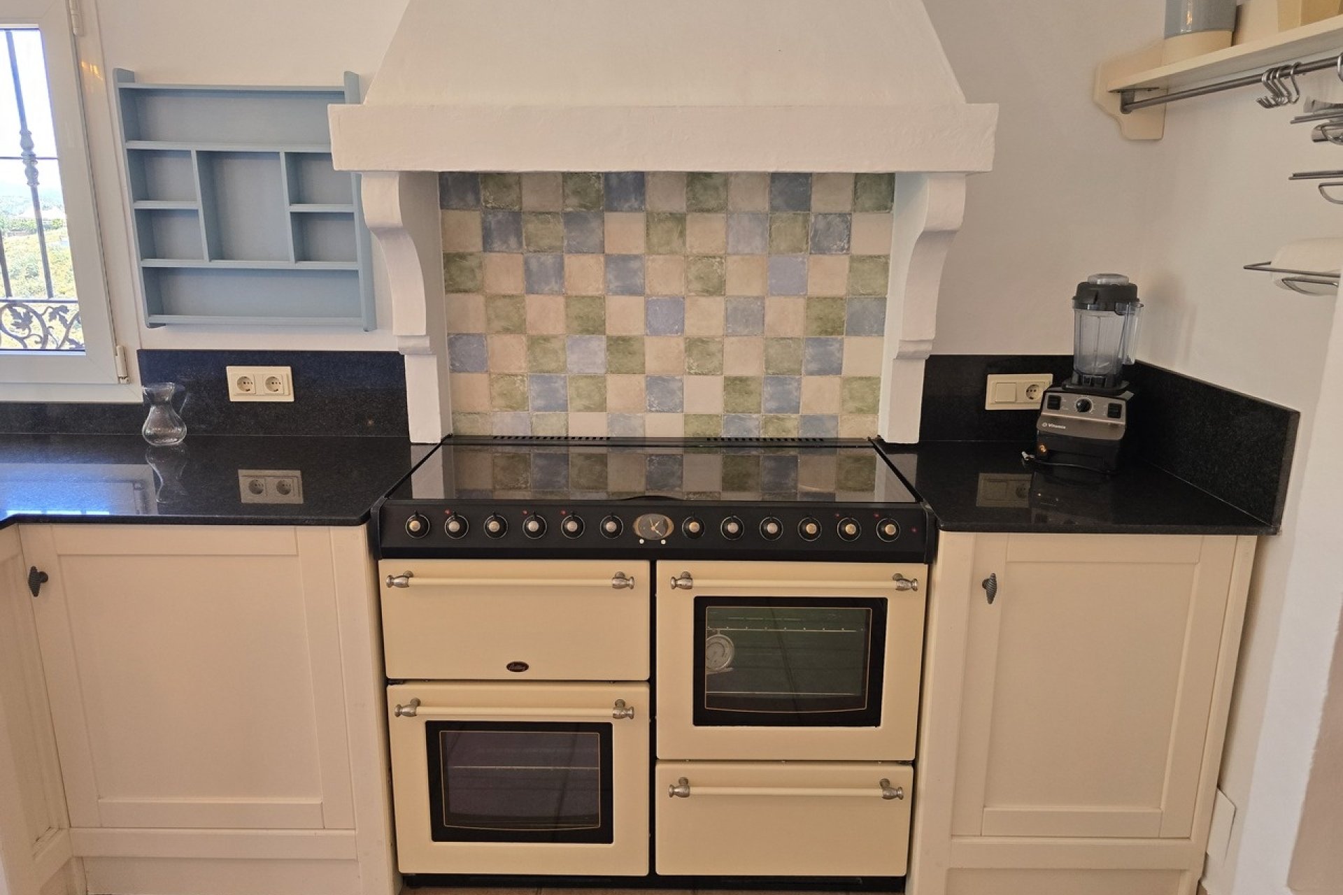 Herverkoop - Villa -
Vinuela - Inland