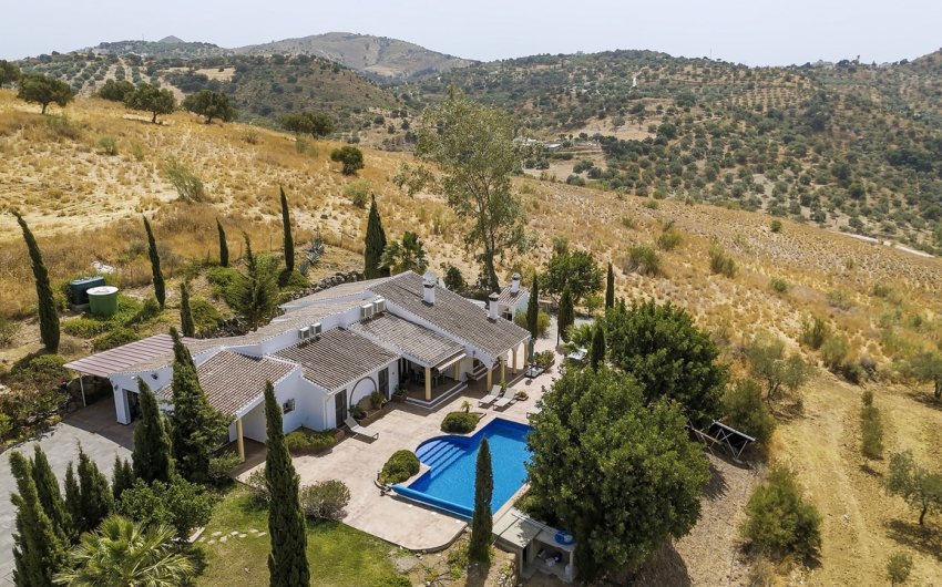 Herverkoop - Villa -
Vinuela - Inland