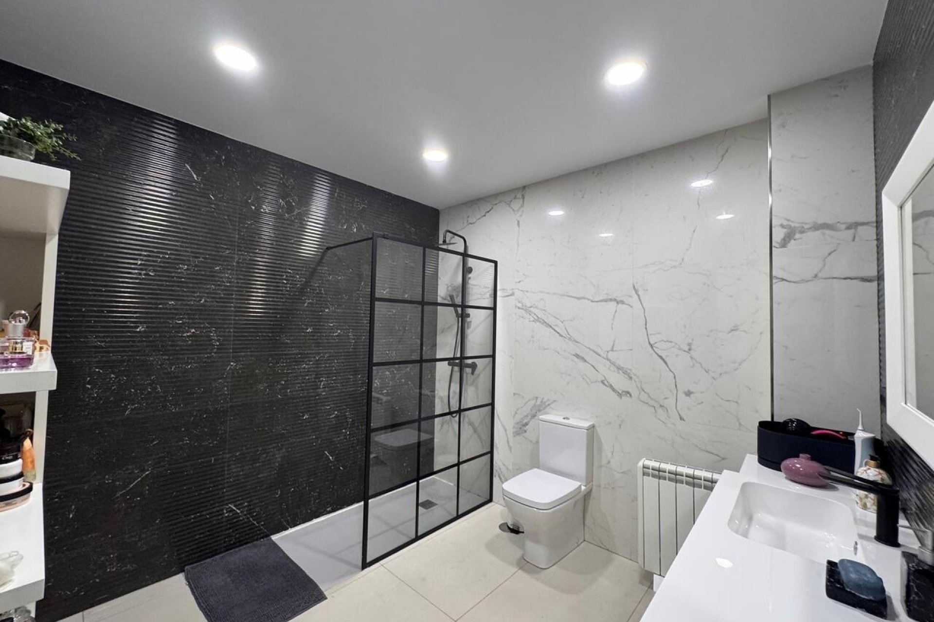 Herverkoop - Villa -
Vinuela - Inland