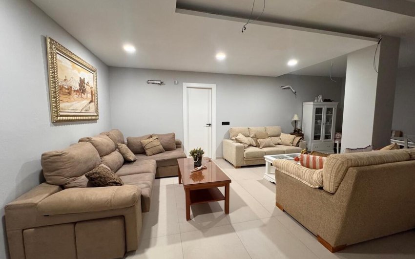 Herverkoop - Villa -
Vinuela - Inland