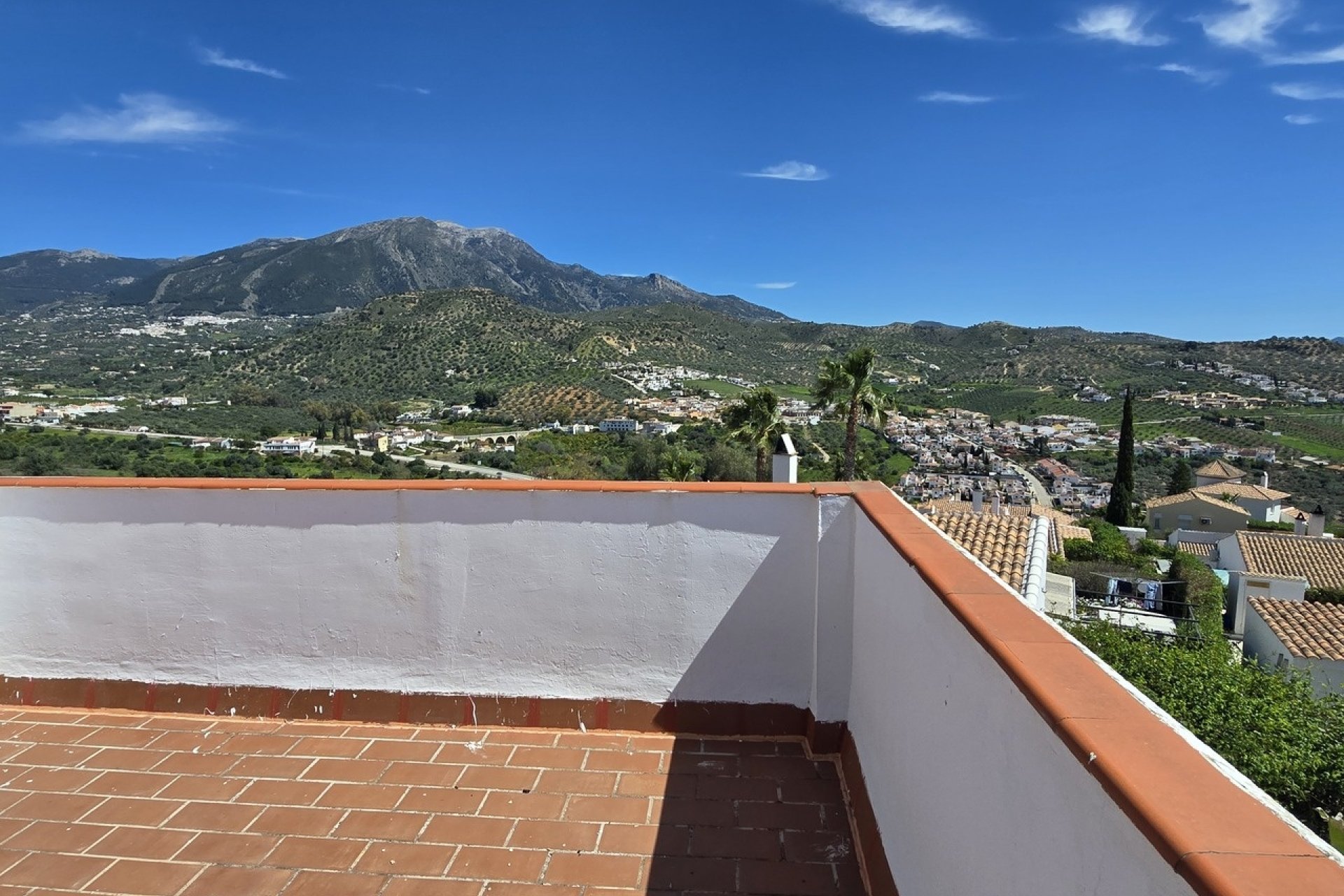 Herverkoop - Villa -
Vinuela - Inland