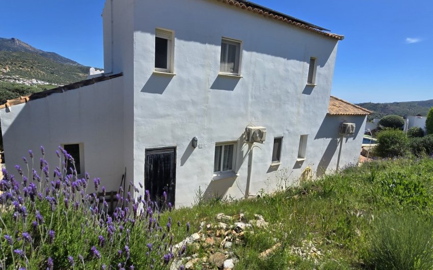 Herverkoop - Villa -
Vinuela - Inland