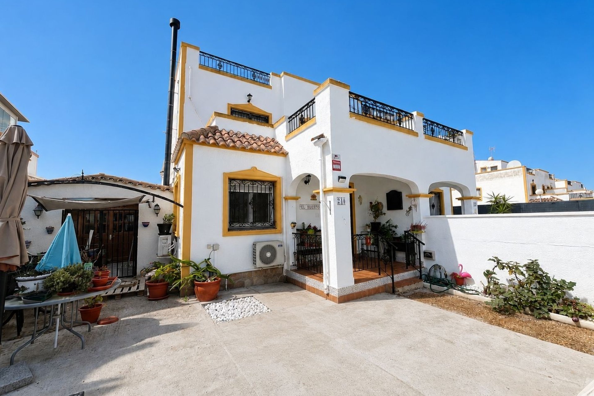 Herverkoop - Villa -
Vistabella Golf Entre Naranjos - Inland