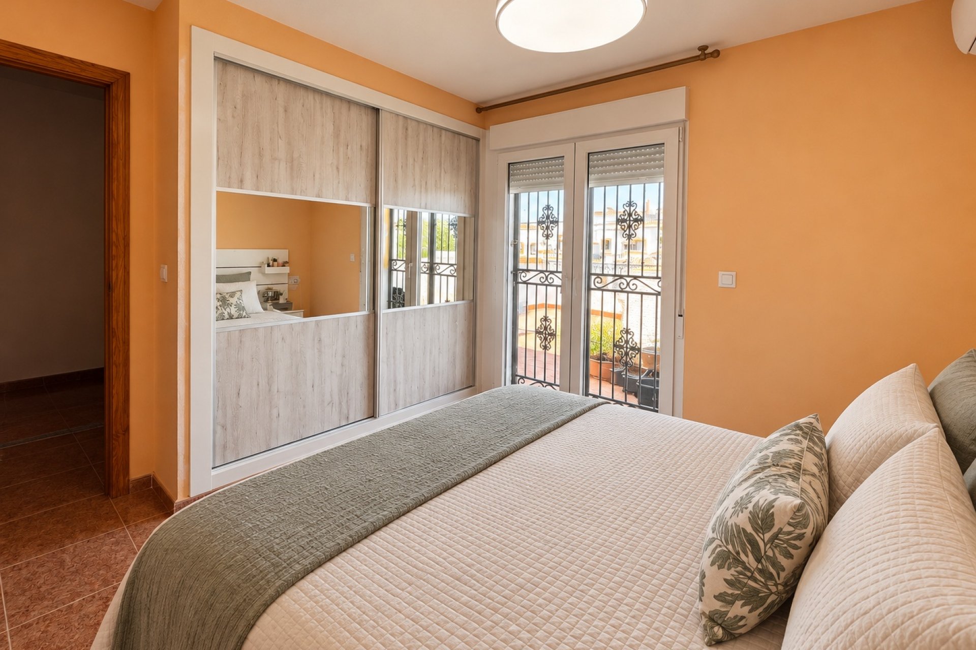 Herverkoop - Villa -
Vistabella Golf Entre Naranjos - Inland
