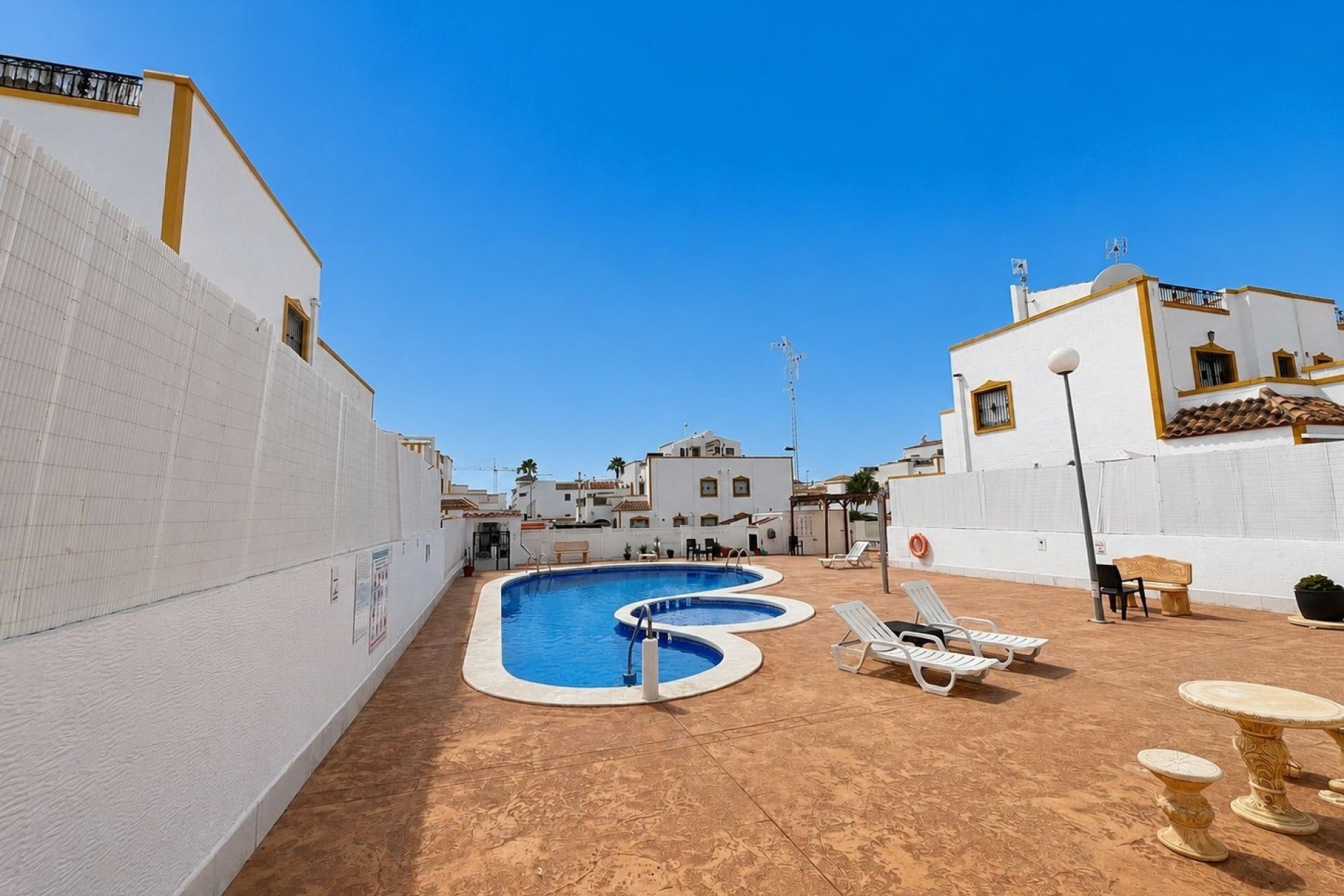 Herverkoop - Villa -
Vistabella Golf Entre Naranjos - Inland