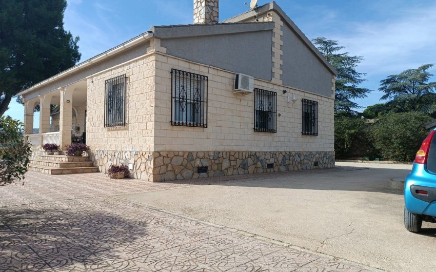 Herverkoop - Villa -
Yecla - Inland