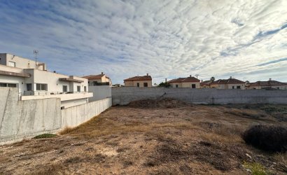 Land - Resale -
                La Marina - MM-99228