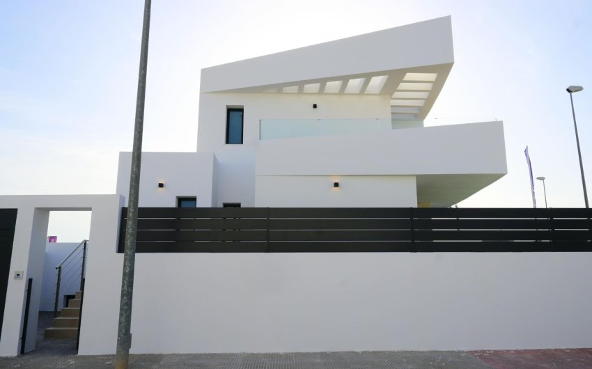 New Build - Villa -
Dolores - polideportivo