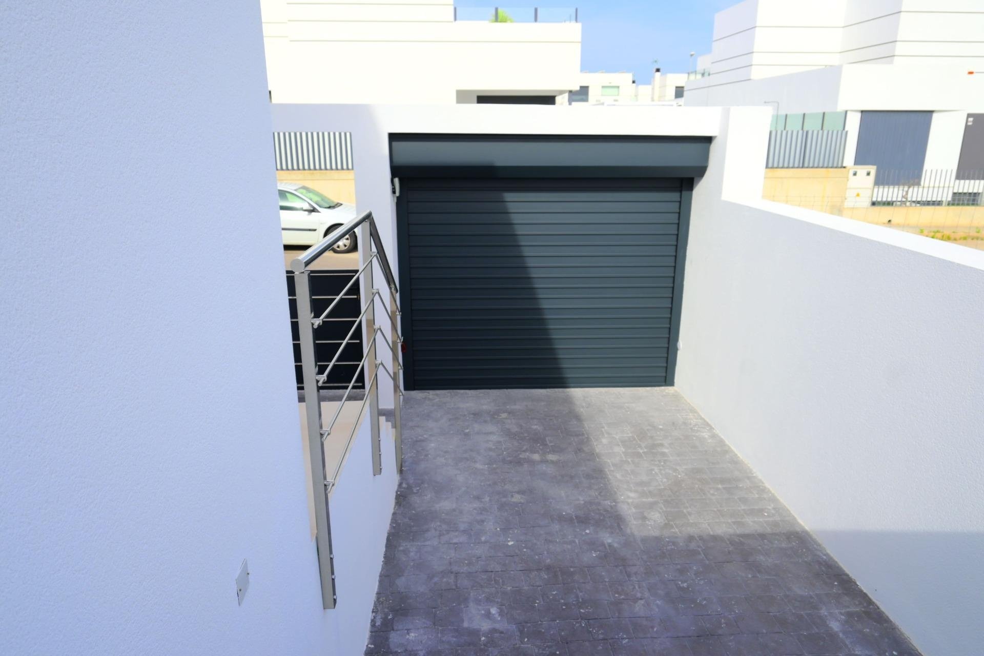 New Build - Villa -
Dolores - polideportivo