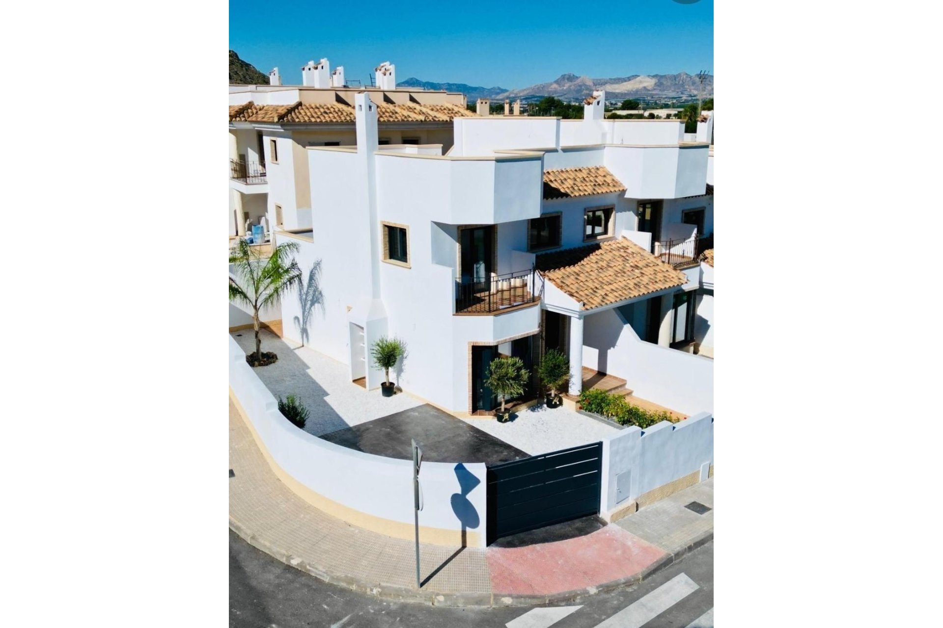 Nieuwbouw Woningen - Bungalow -
Cox - San Fernando