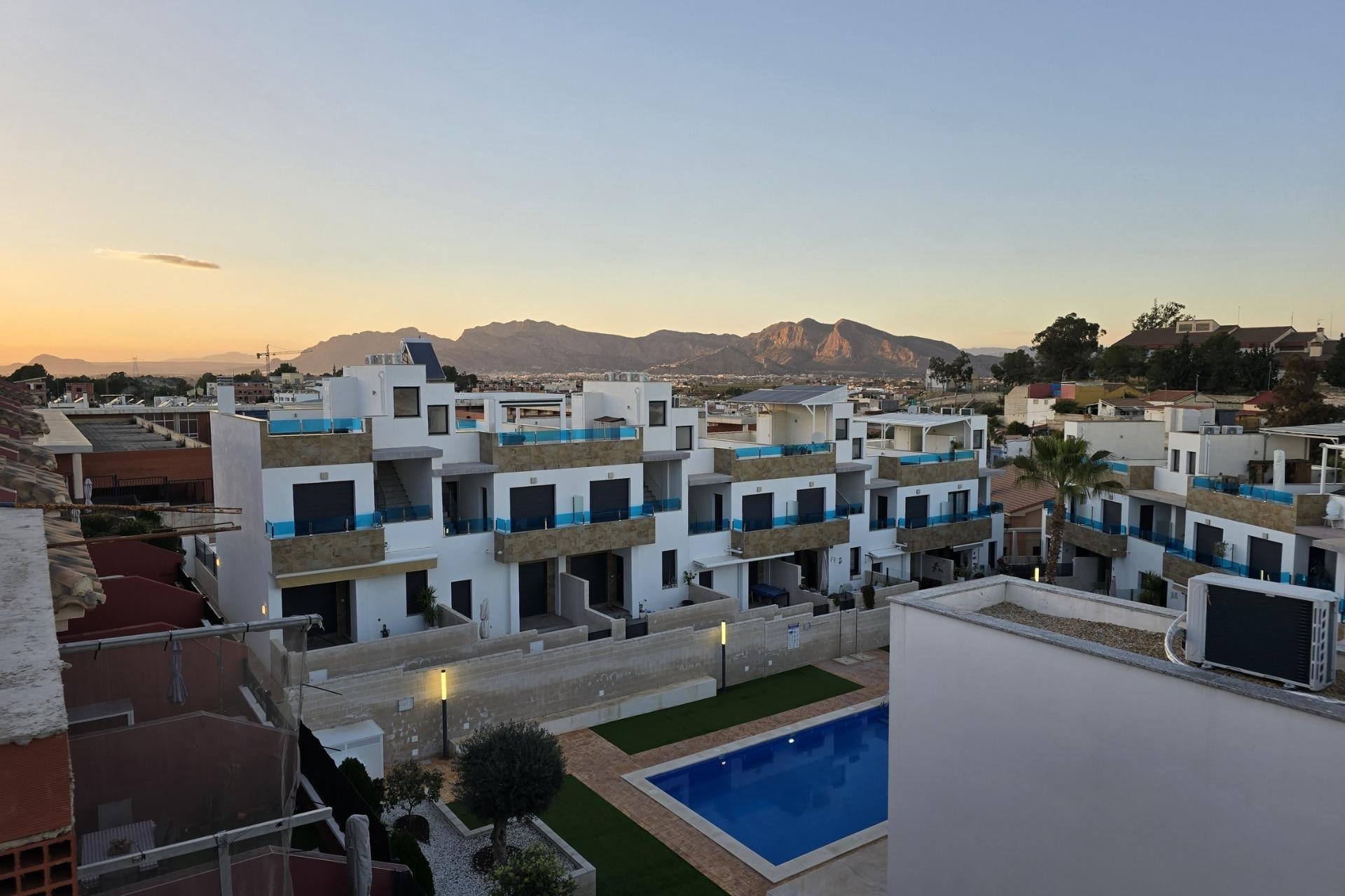 Nieuwbouw Woningen - Town House -
Bigastro - pueblo