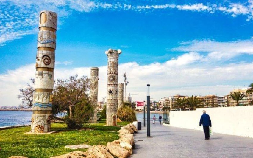 Obra nueva - Apartment -
Torrevieja - Centro