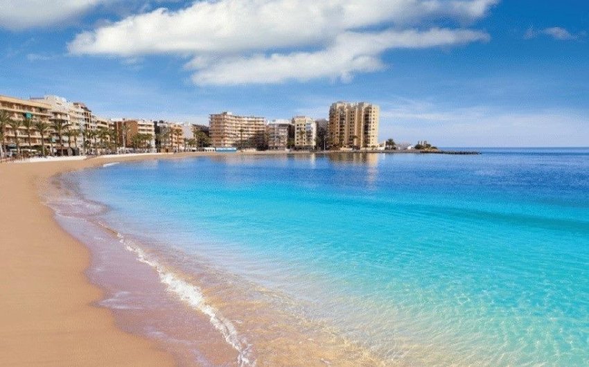 Obra nueva - Ático -
Torrevieja - Centro