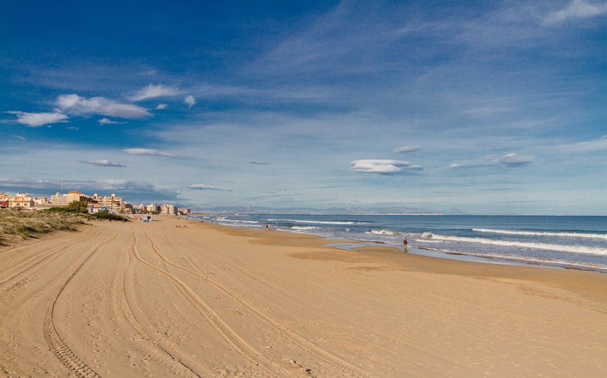 Obra nueva - Ático -
Torrevieja - La Mata